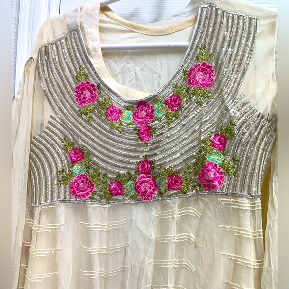 3 piece off white floral Anarkali dress - Picture 3 of 5